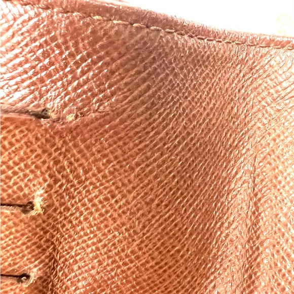 SOLD! Louis Vuitton Porte Papier Passport Wallet - Picture 15 of 16